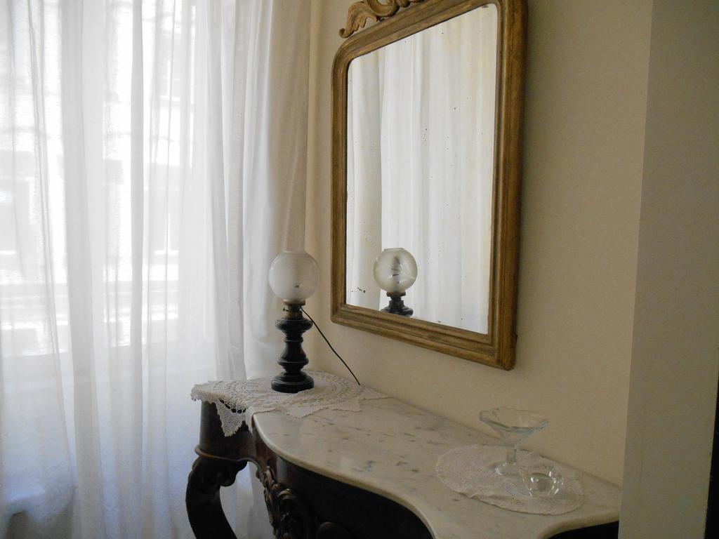Appartement Casa Sannazzaro à Naples Chambre photo
